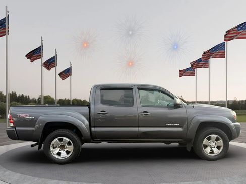 Used 2010 Toyota Tacoma 4x4 Double Cab image 8