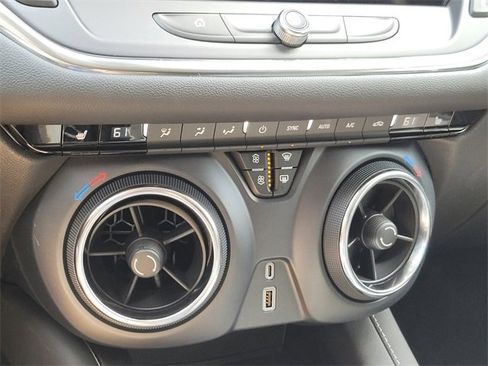 New 2025 Chevrolet Blazer LT image 24