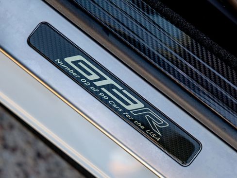 Used 2015 Bentley Continental GT3-R image 18