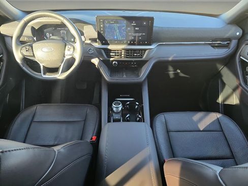 Used 2025 Ford Explorer Platinum w/ LUX Leather Package image 28