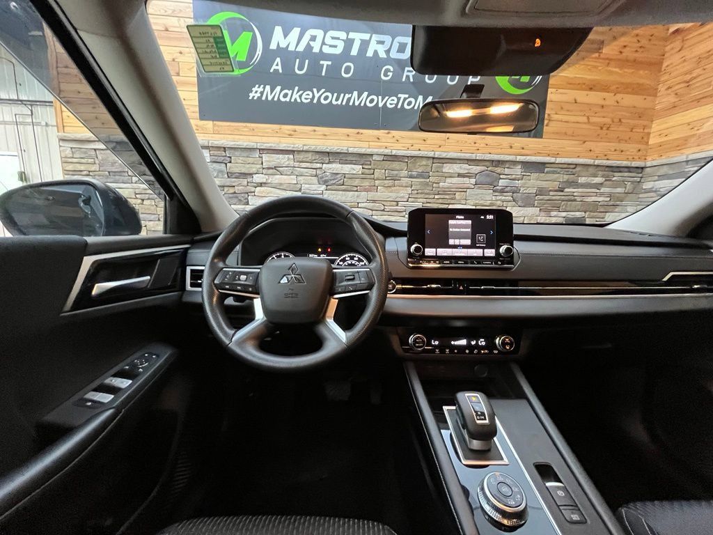 Used 2022 Mitsubishi Outlander ES AWD/4WD image 33