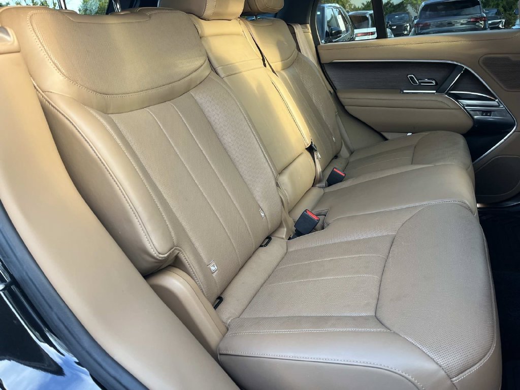 Used 2023 Land Rover Range Rover SE AWD/4WD image 28