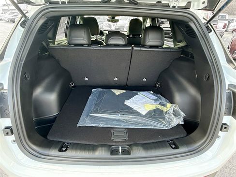 New 2026 Jeep Compass Latitude image 28