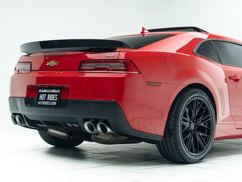 Used 2014 Chevrolet Camaro SS w/ RS Package image 13