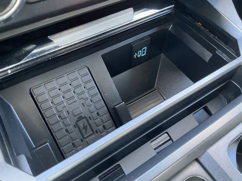 Used 2024 Ford F250 Lariat w/ Sport Appearance Package image 12