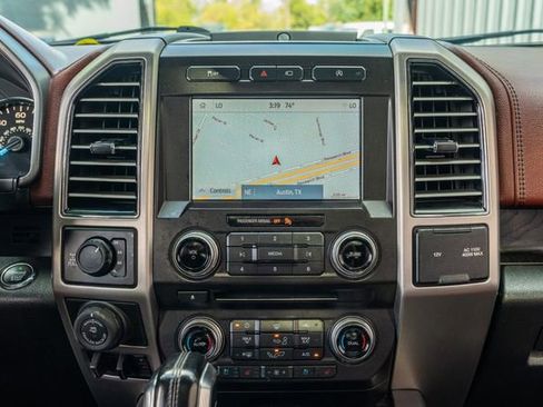 Used 2018 Ford F150 Platinum w/ Equipment Group 701A Luxury image 26