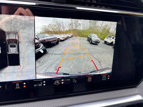 Used 2024 GMC Sierra 2500 Denali w/ Denali Reserve Package AWD/4WD image 35