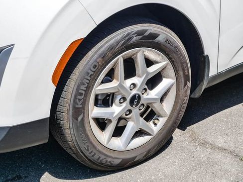 Certified 2023 Kia Soul S FWD image 8