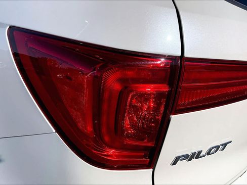 Used 2017 Honda Pilot EX image 28