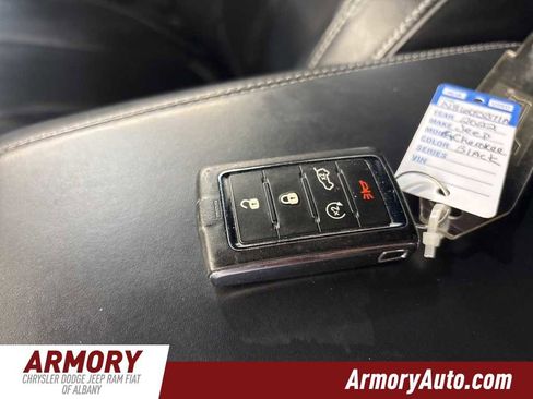 Used 2022 Jeep Grand Cherokee Overland w/ Luxury Tech Group IV image 25