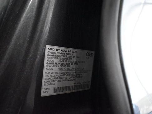 Used 2020 Audi Q8 Premium Plus AWD/4WD image 29