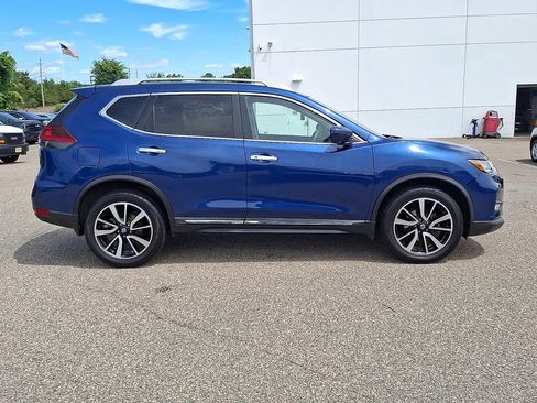 Used 2020 Nissan Rogue SL w/ Premium Package AWD/4WD image 10