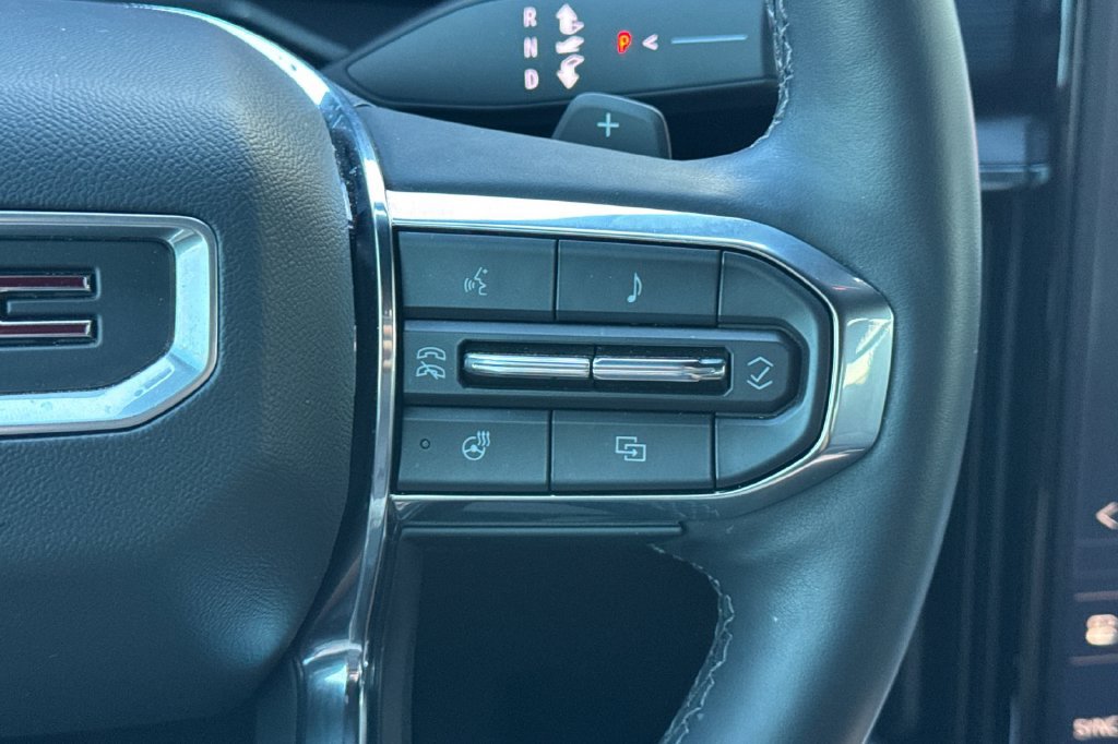 Used 2025 GMC Acadia Elevation FWD image 30