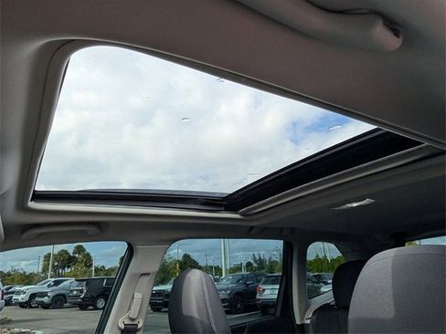 Used 2021 Subaru Forester Premium image 17