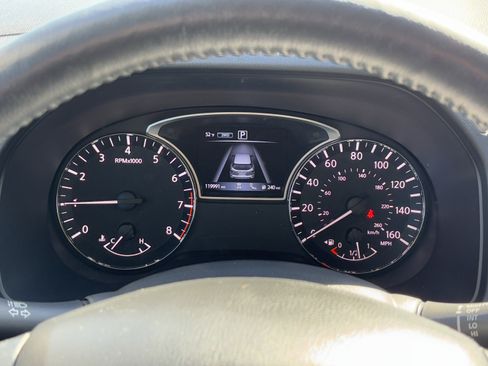 Used 2019 Nissan Pathfinder Platinum image 21