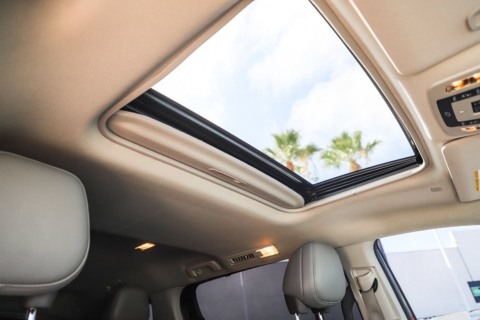 Certified 2023 Toyota Sienna Limited AWD/4WD image 16