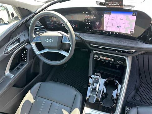New 2025 Audi Q5 Premium image 11