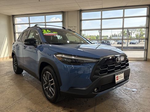 Certified 2026 Toyota Corolla Cross XLE FWD image 4