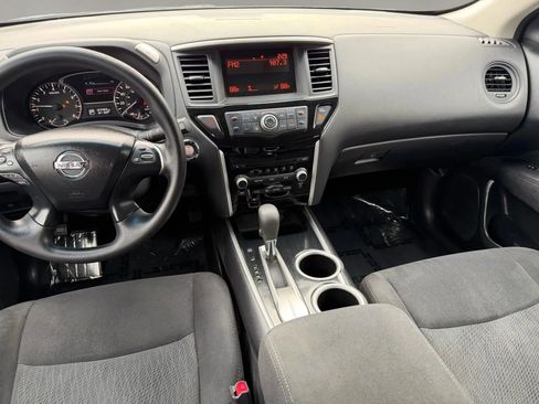 Used 2014 Nissan Pathfinder S image 10