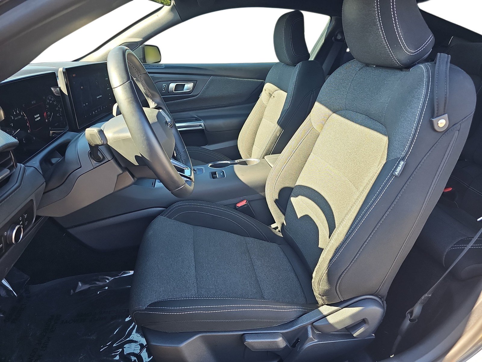 Used 2025 Ford Mustang GT RWD image 11