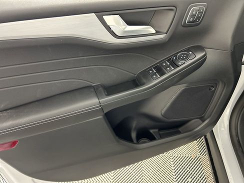 New 2026 Ford Escape Platinum w/ Premium Technology Package image 9