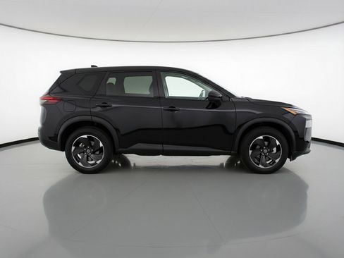 Used 2025 Nissan Rogue SV image 11