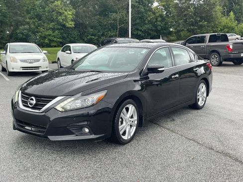 Used 2016 Nissan Altima 3.5 SL w/ 3.5 Technology Package FWD image 4