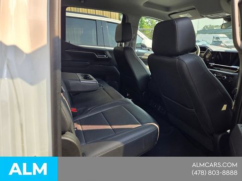 Used 2025 GMC Sierra 1500 SLT RWD image 16