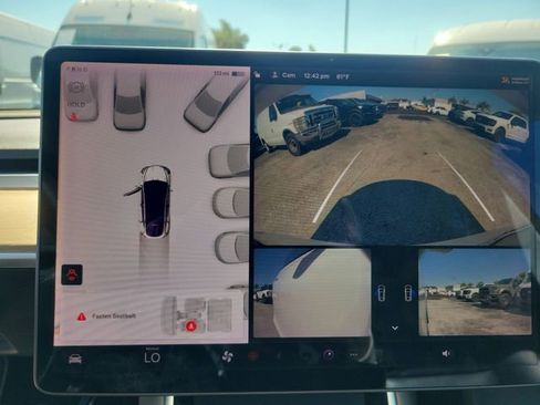 Used 2020 Tesla Model Y Long Range image 26