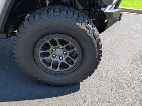 Used 2019 Jeep Wrangler Unlimited Sahara AWD/4WD image 48