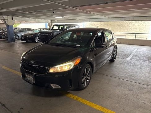 Used 2018 Kia Forte EX FWD image 2