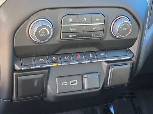 Certified 2023 Chevrolet Silverado 1500 Custom image 20