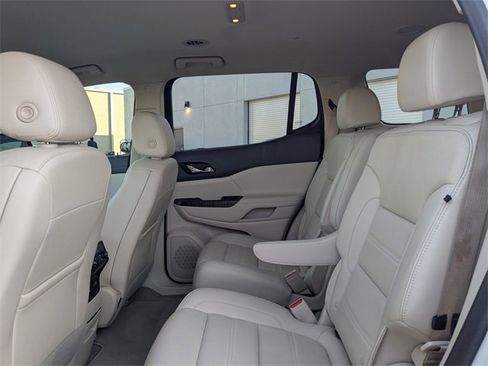 Used 2023 GMC Acadia Denali w/ Denali Technology Package image 13
