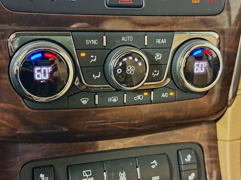 Used 2017 Buick Enclave Leather image 16