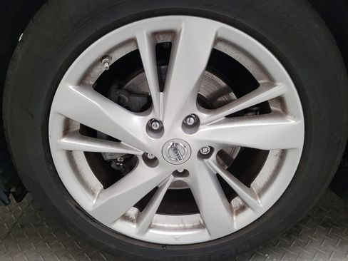 Used 2014 Nissan Altima 2.5 SV w/ Convenience Package image 31