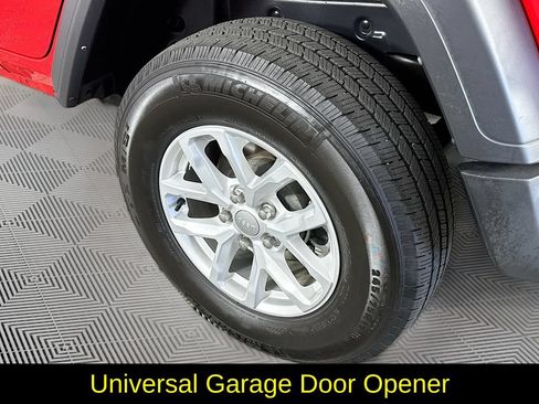 Used 2023 Jeep Wrangler Unlimited Sport AWD/4WD image 38