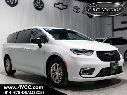 Used 2024 Chrysler Pacifica Touring-L