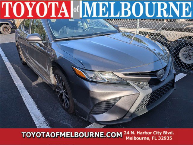 Used 2020 Toyota Camry SE w/ Convenience Package FWD image 1