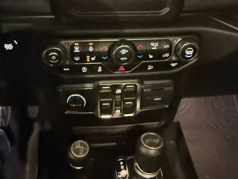 Used 2021 Jeep Wrangler Unlimited Sport image 50