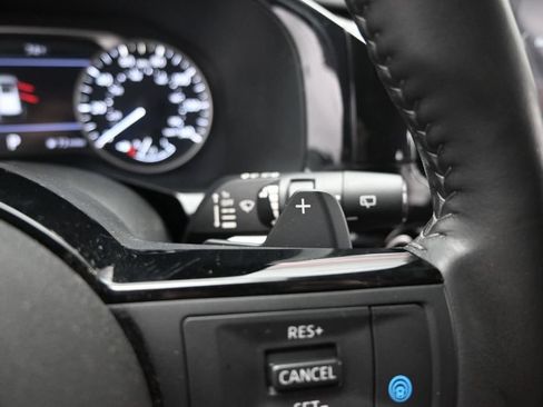 Used 2023 Nissan Pathfinder SL w/ SL Premium Package AWD/4WD image 36
