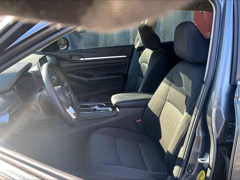 Used 2023 Nissan Altima 2.5 SV image 24