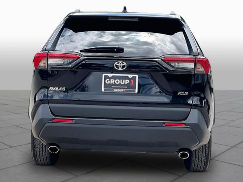 Used 2025 Toyota RAV4 XLE FWD image 5