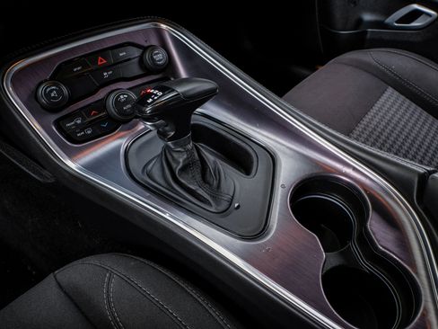 Used 2015 Dodge Challenger R/T w/ Quick Order Package 28B R/T RWD image 28