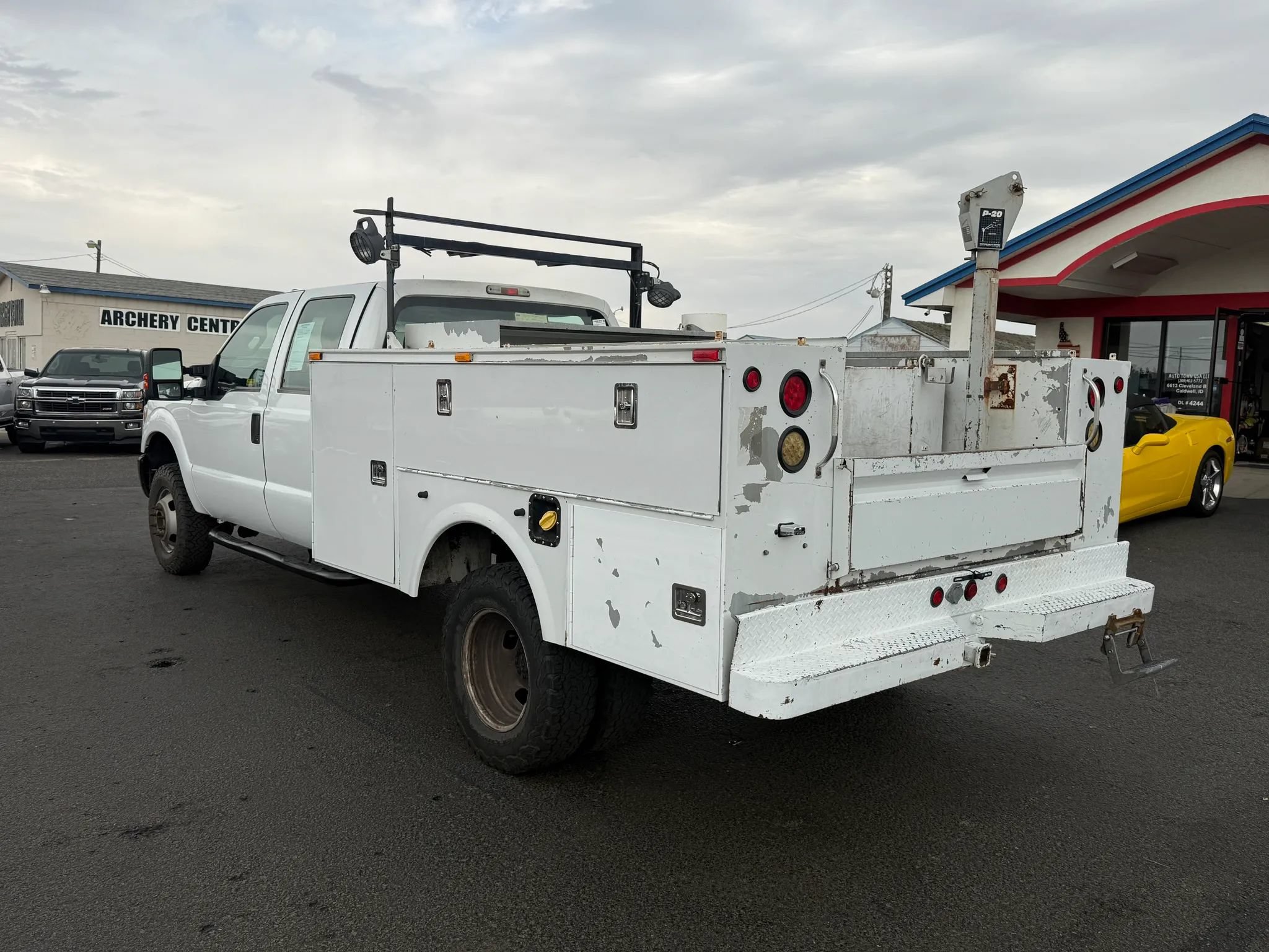 Used 2014 Ford F350 XL w/ Power Equipment Group AWD/4WD image 3