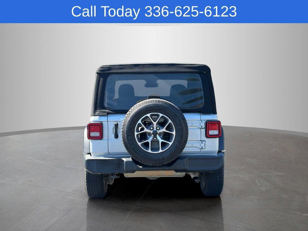 Used 2024 Jeep Wrangler Sport AWD/4WD image 4
