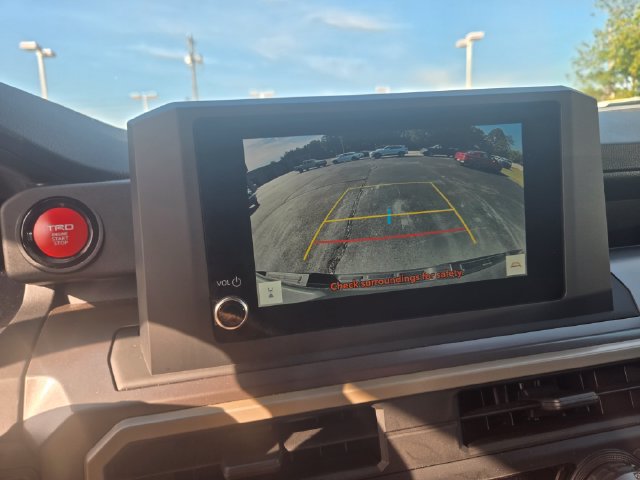 Used 2025 Toyota Tacoma TRD Sport AWD/4WD image 12
