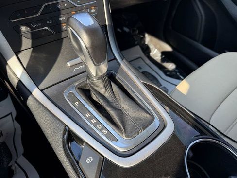 Used 2018 Ford Edge SEL w/ Equipment Group 201A FWD image 41