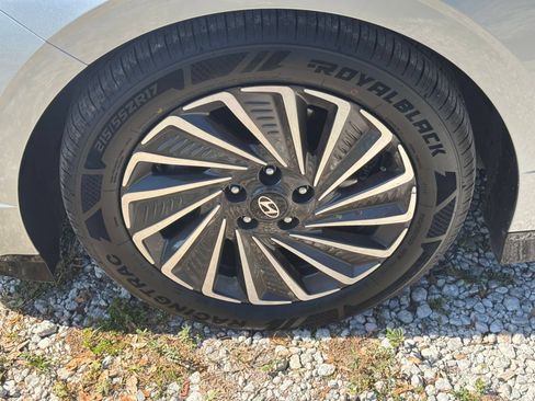 Used 2025 Hyundai Sonata SEL FWD image 31