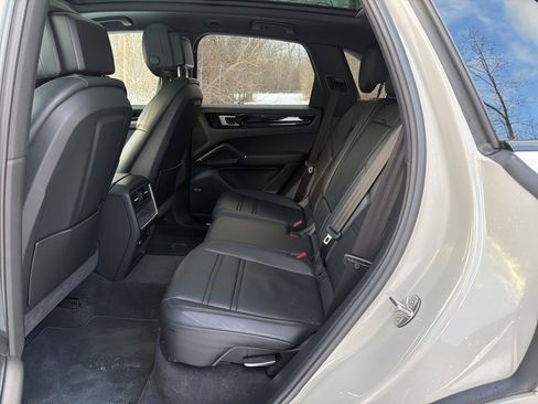 Certified 2020 Porsche Cayenne image 13