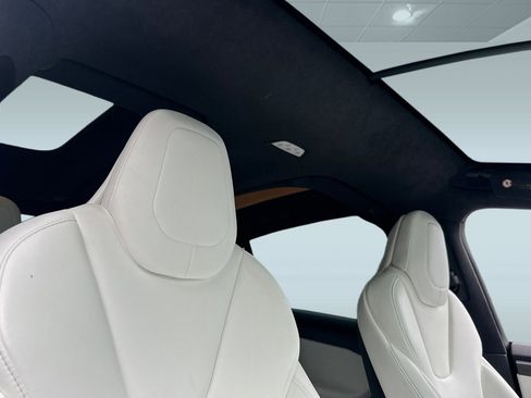 Used 2018 Tesla Model X 100D image 25